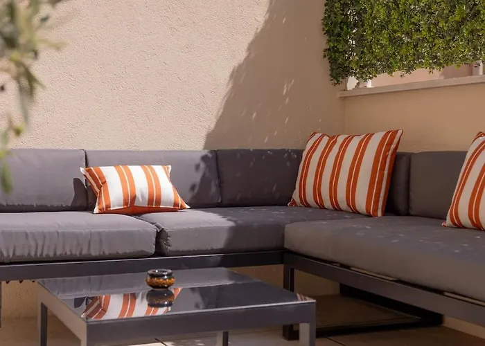 Extraordinaire Avec Terrasse * Cannes